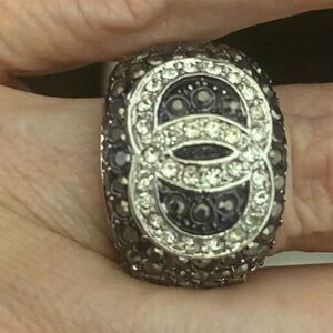 Elegant Silver Plated  Silver and Black Crystals Women's Ring Size 5